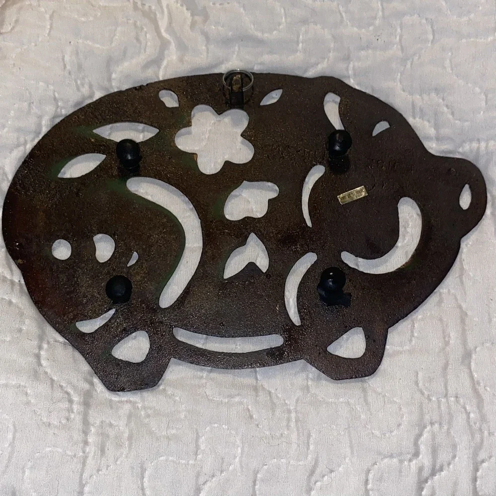 Vtg Brass Tone Pig Trivet Farmhouse Kitchen Wall Decor Cutout Piggy Hot Plate‎